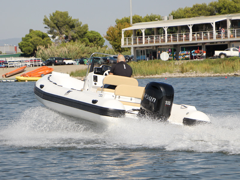 Testing PARSUN EFI F115 outboard motor on a 10 meter inflatable boat