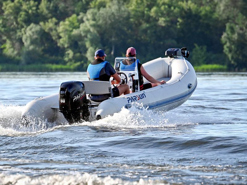 Go fishing by 5m rubber boat with 4-stroke 60hp outboard motor